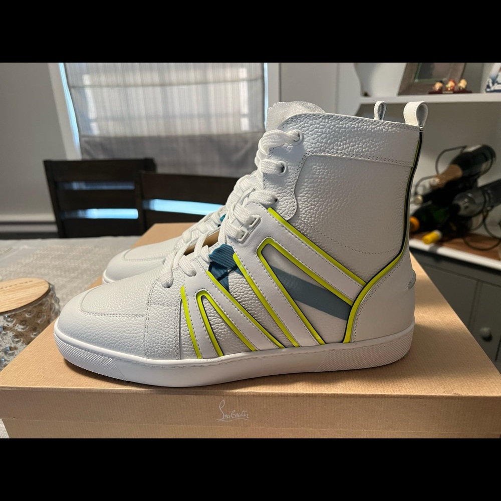 NEW MENS CHRISTIAN LOUBOUTIN VIDA NEON CAGED SNEAKER W/OVERSHOE
